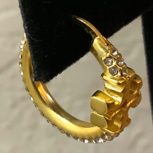 Tory Burch Eleanor Pave Crystal Gold Hoop Earrings NWT - Picture 6 of 16